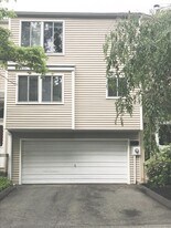 140 Shepard Ave in Hamden, CT - Building Photo