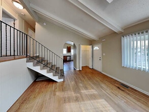 144 E Drummond Ave in Glendale Heights, IL - Foto de edificio - Building Photo