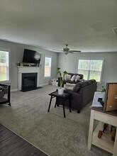 309 Samuel Run Dr in Jacksonville, NC - Building Photo - Building Photo