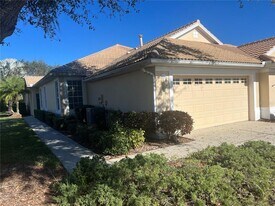 4665 Whispering Oaks Dr in North Port, FL - Building Photo