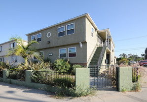 371 E Pomona Blvd Apartments