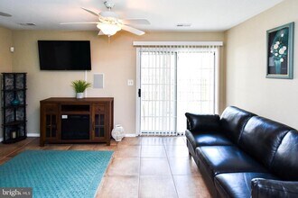 9466 Sea Breeze Ct in North Beach, MD - Building Photo - Building Photo