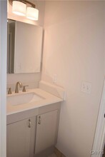 8749 Columbine Cir in Baldwinsville, NY - Building Photo - Building Photo
