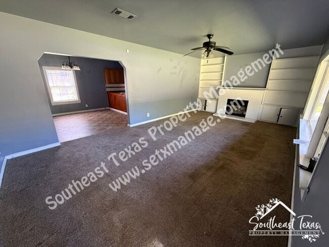 3255 Charles St in Beaumont, TX - Building Photo - Building Photo