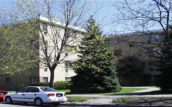 7405-7425 N Ridge Blvd in Chicago, IL - Building Photo