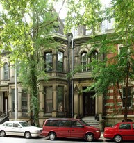 2038 Spruce St in Philadelphia, PA - Building Photo