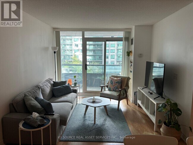 property at 51-351 Lower Simcoe St