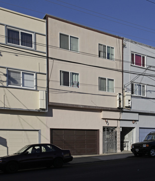 311 Price St in Daly City, CA - Building Photo