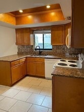 3322 Briarwood Ln in Safety Harbor, FL - Building Photo - Building Photo