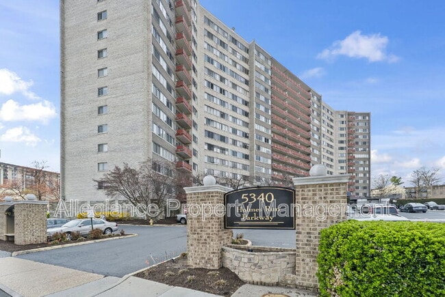 property at 5340 Holmes Run Pkwy