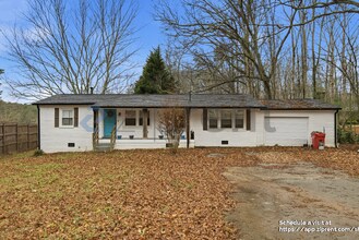 2283 Noahs Ark Rd in Jonesboro, GA - Foto de edificio - Building Photo
