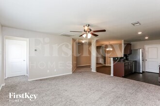 5551 Rainbow Rd. in Mont Belvieu, TX - Building Photo - Building Photo