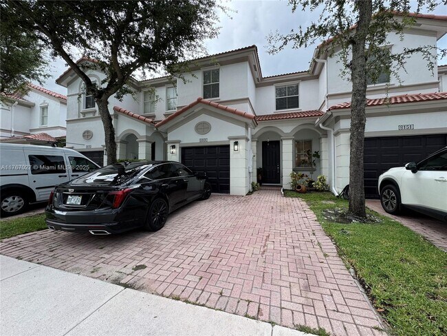 8161 NW 107th Ct in Miami, FL - Building Photo - Building Photo