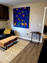 6640 N Amherst St, Unit B in Portland, OR - Building Photo