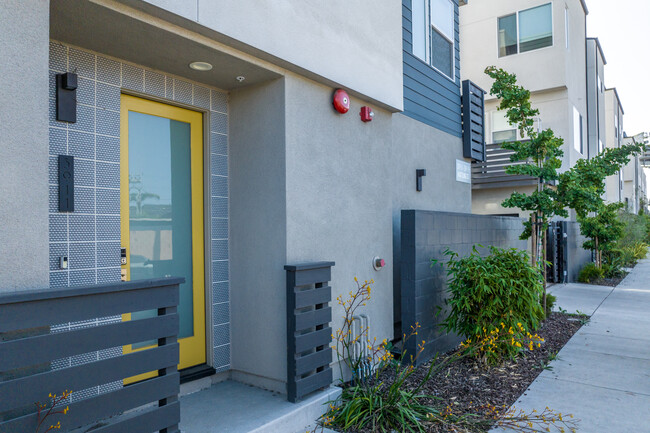 Wattling Lane in Oakland, CA - Building Photo - Building Photo