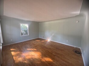 1756 Walker Ave NW in Grand Rapids, MI - Building Photo - Building Photo