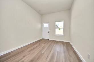 8025 Peachtree St in Houston, TX - Building Photo - Building Photo