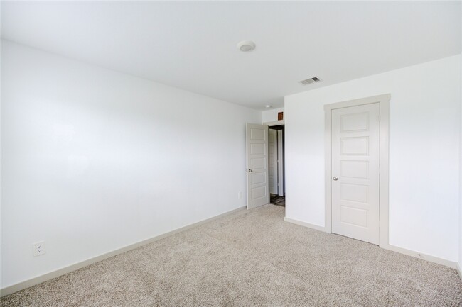 property at 1826 Sandy Trail Ln