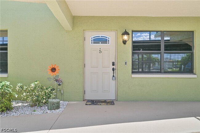 4711 SE 5th Ave in Cape Coral, FL - Building Photo - Building Photo