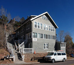 Alabama Guest House Apartments in Manitou Springs, CO - Building Photo - Building Photo