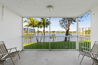 3051 N Course Dr in Pompano Beach, FL - Building Photo - Building Photo