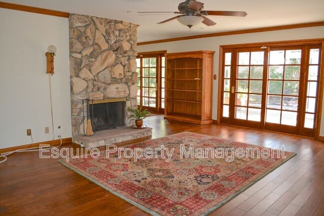 1458 Dara St in Camarillo, CA - Building Photo - Building Photo