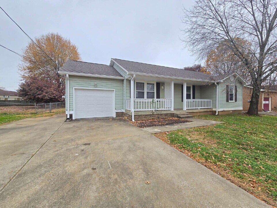 710 Pembrook Pl in Clarksville, TN - Building Photo