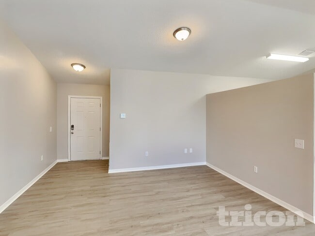 216 Cobalt Dr in Kissimmee, FL - Foto de edificio - Building Photo