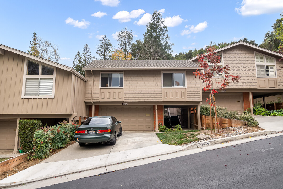 22954 Longdown Rd in Cupertino, CA - Building Photo