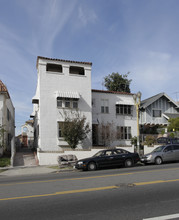 129-131 N Rampart Blvd in Los Angeles, CA - Building Photo - Building Photo