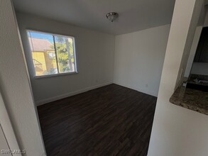 2929 Winkler Ave in Ft. Myers, FL - Building Photo - Building Photo