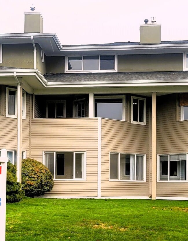 1332 4th St in Blaine, WA - Building Photo - Building Photo