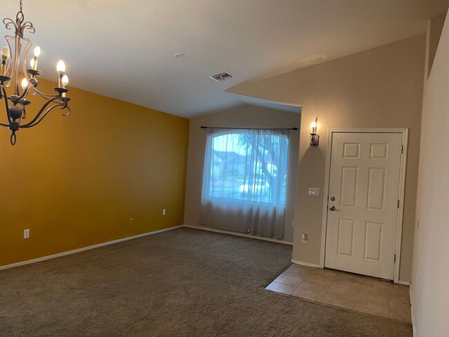 5445 W Morning Moonlight Ln in Marana, AZ - Building Photo - Building Photo