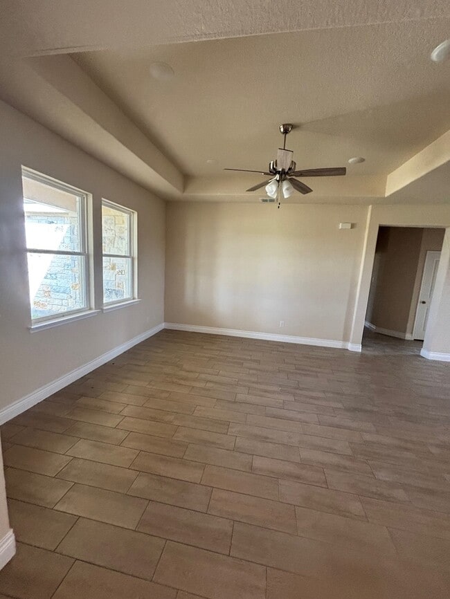 117 Growers Ave in Poteet, TX - Building Photo - Building Photo