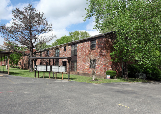 Raintree Apartments in Memphis, TN - Foto de edificio - Building Photo