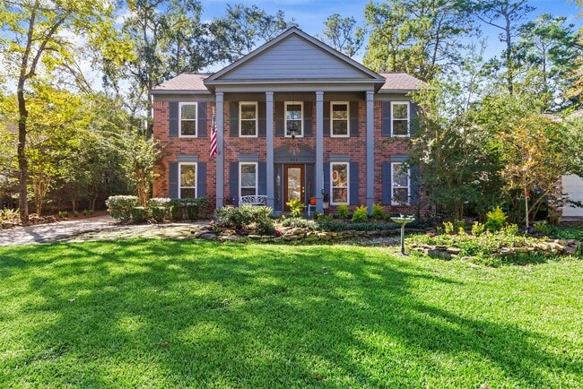 property at 111 S Village Knoll Cir