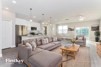 3180 Halsey Ave SE in Palm Bay, FL - Foto de edificio - Building Photo