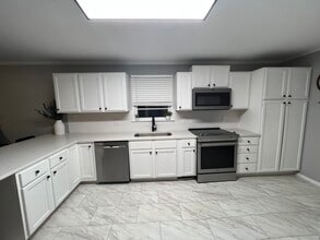 2210 Ridgewood Ave in Anderson, SC - Building Photo - Building Photo