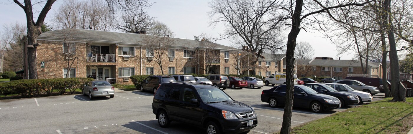 Chadwick Gardens in Newburgh, NY - Building Photo