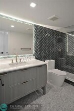 4800 Bayview Dr in Fort Lauderdale, FL - Building Photo - Building Photo