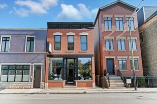 2239 N Clybourn Ave in Chicago, IL - Building Photo