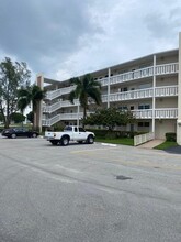 326 Grantham B in Deerfield Beach, FL - Building Photo - Building Photo