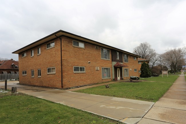 15277 Triskett Rd in Cleveland, OH - Building Photo - Building Photo
