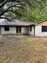 3008 Longleaf Dr in College Station, TX - Building Photo - Building Photo