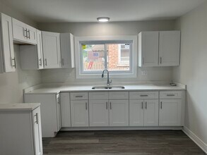 13709 S School St in Riverdale, IL - Building Photo - Building Photo