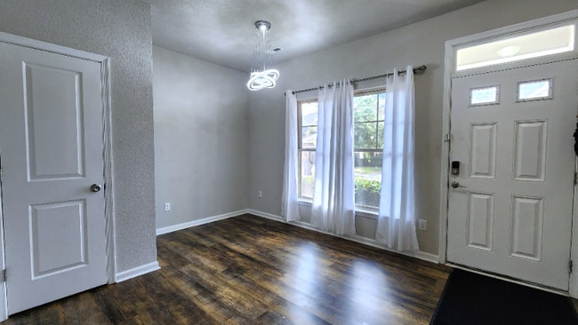 200 Seasons Cir in Suffolk, VA - Foto de edificio - Building Photo