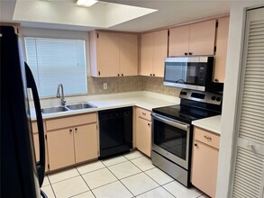 5834 Darren Ct in Clearwater, FL - Building Photo - Building Photo