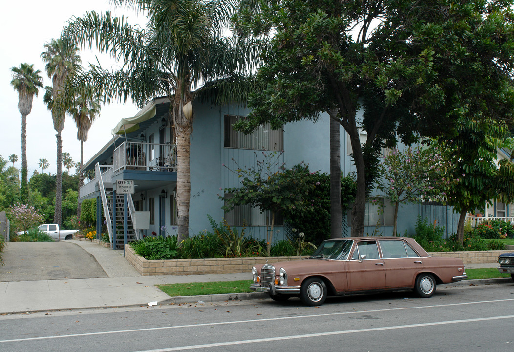 524 Bath St in Santa Barbara, CA - Building Photo