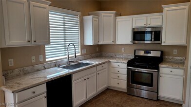 6842 Feral Dove St in North Las Vegas, NV - Building Photo - Building Photo