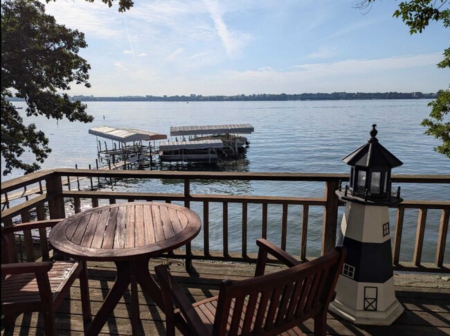 1280 Village Oaks Dr in Okoboji, IA - Building Photo - Building Photo
